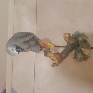 8in Resin Statue Gray Parrot